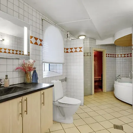 Apartment Awesome In V With Kitchen Esbjerg